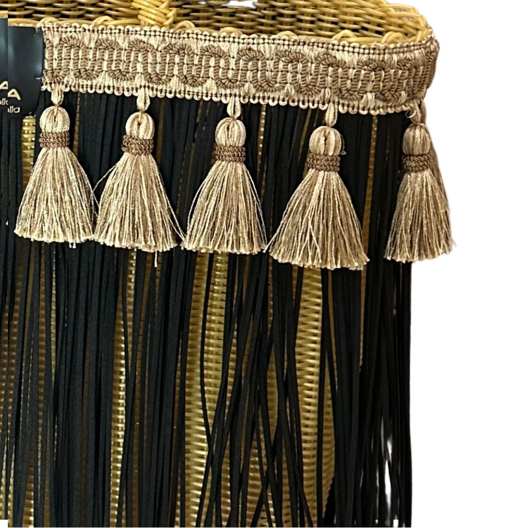 -Bolsa Fringe Maxi Edición Limitada color Dorado Flecos negros y borlas Beige