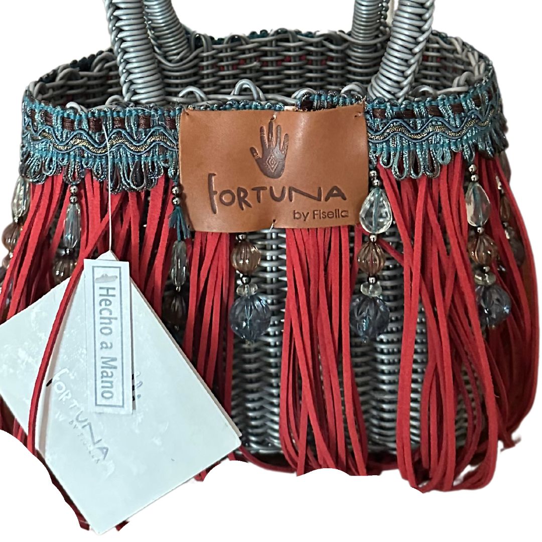 Bolsa Fringe Mini color Plata flecos  rojos y piedras transparentes en tonos Azules