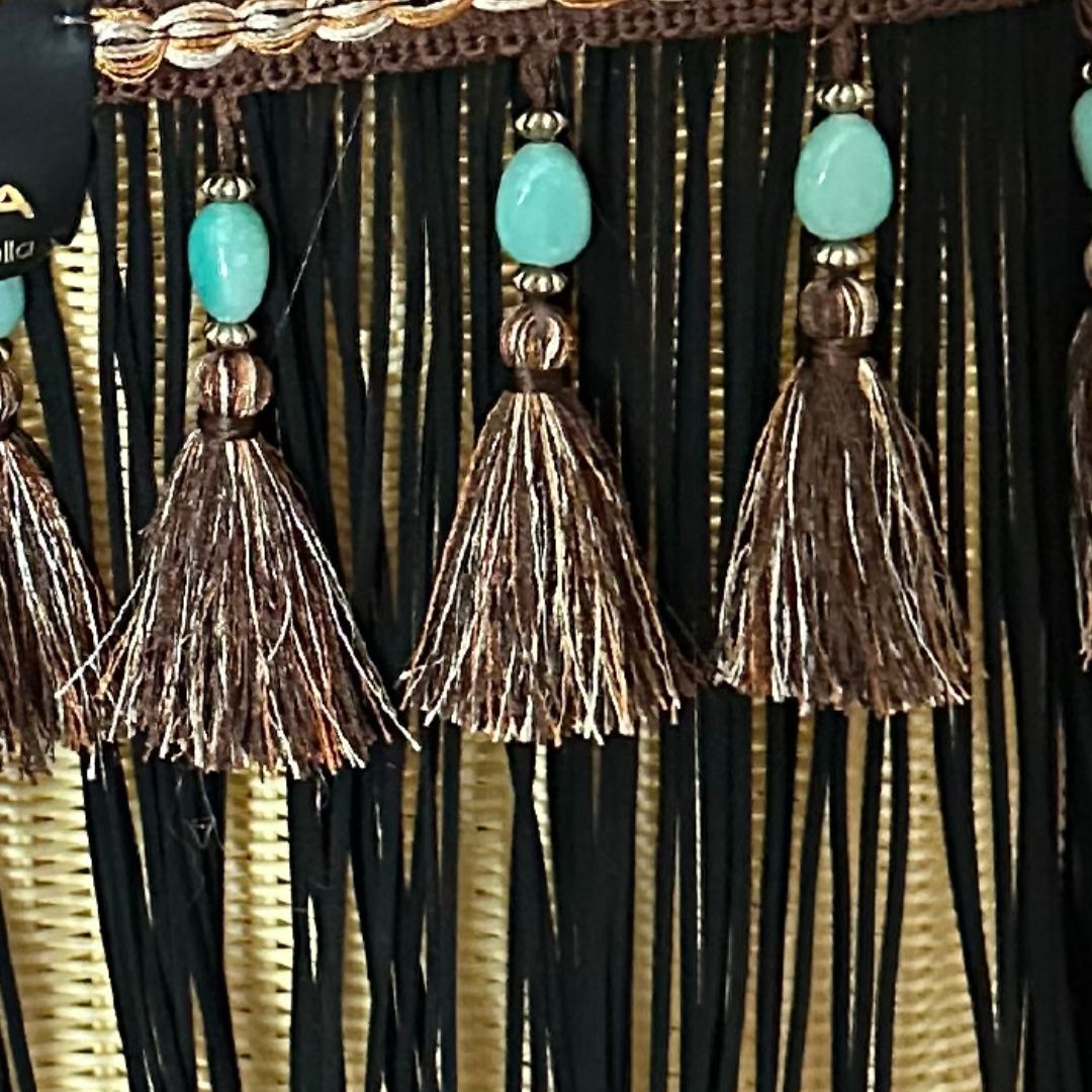 -Bolsa Fringe Maxi Edición Limitada color Crema Flecosn Negros, borlas colorcafe y turquesas