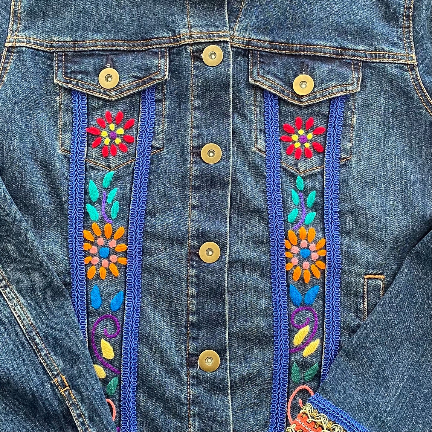 Chamarra calavera Bordada a Mano S