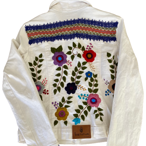 Chamarra Bordada a Mano Flores Talla M