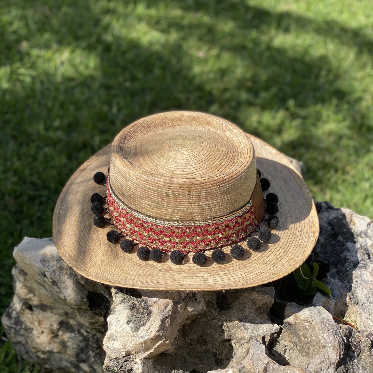 Sombrero Palma con Toquilla y pompones negros