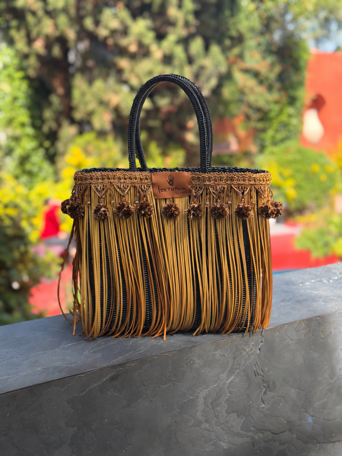 Bolsa  Fringe Negra Flecos Dorados/ Fortuna by Fisella